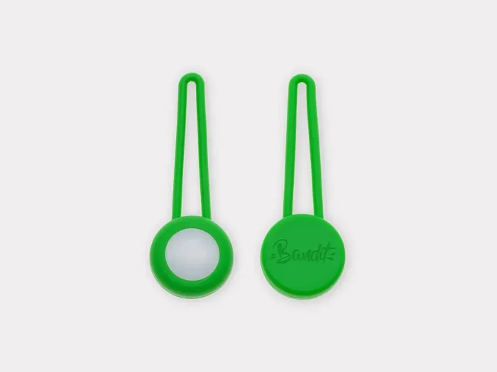 BANDIT – Pendentif vert lumineux pour balades nocturnes