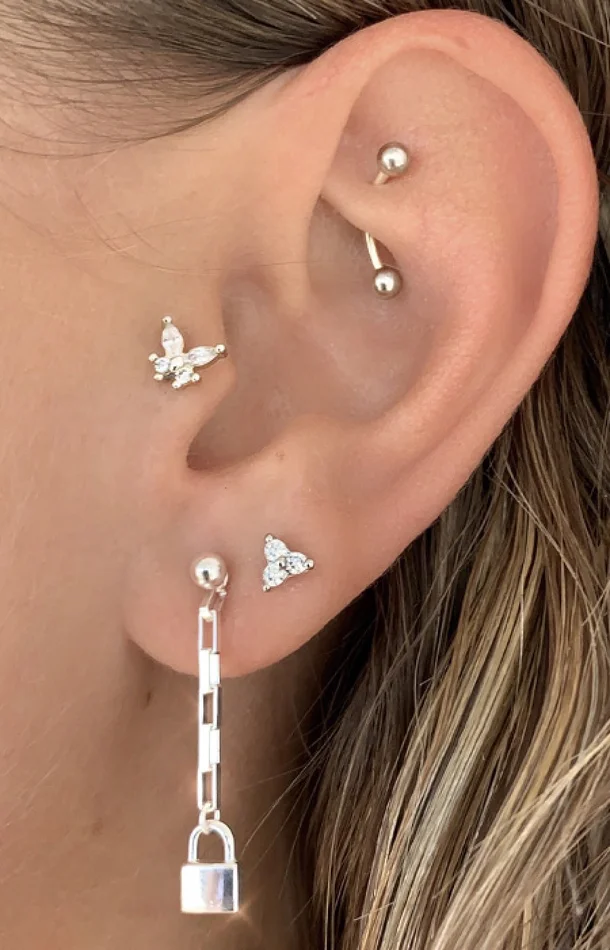 Boucle d’oreille – Keep Me – Laiton plaqué argent 10 microns