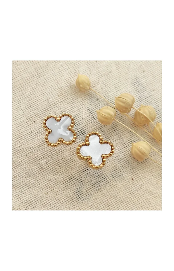 Boucles d’oreilles trèfle – Laiton plaqué or & nacre