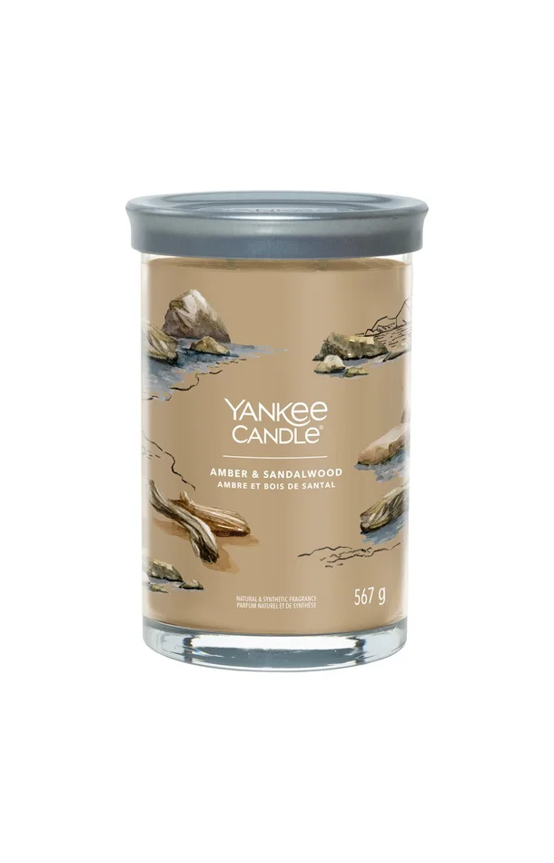 Bougie signature gobelet – Ambre & bois de santal – Grand modèle – 567 g