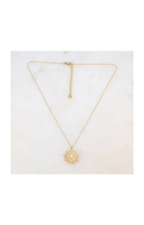 Collier avec un pendentif feuillage – Acier inoxydable & nacre – Doré & blanc