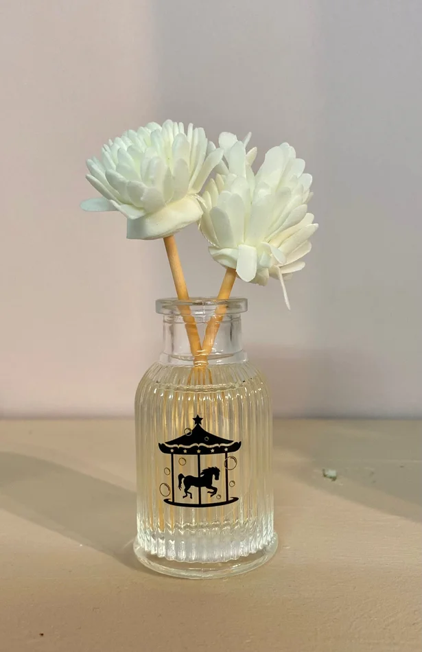 Diffuseur à batonnets- Elégance discrète, parfum constant