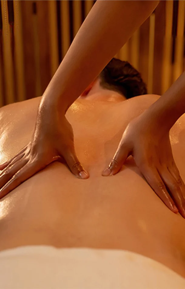 Hammam + Gommage + massage aux huiles chaudes – 1 pers
