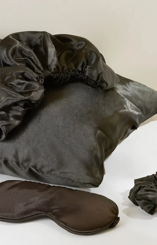 Kit de nuit en satin – Noir – 4 produits