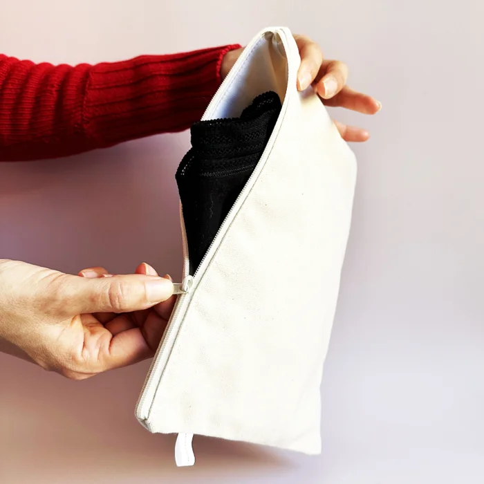 Pochette imperméable pour culotte menstruelle