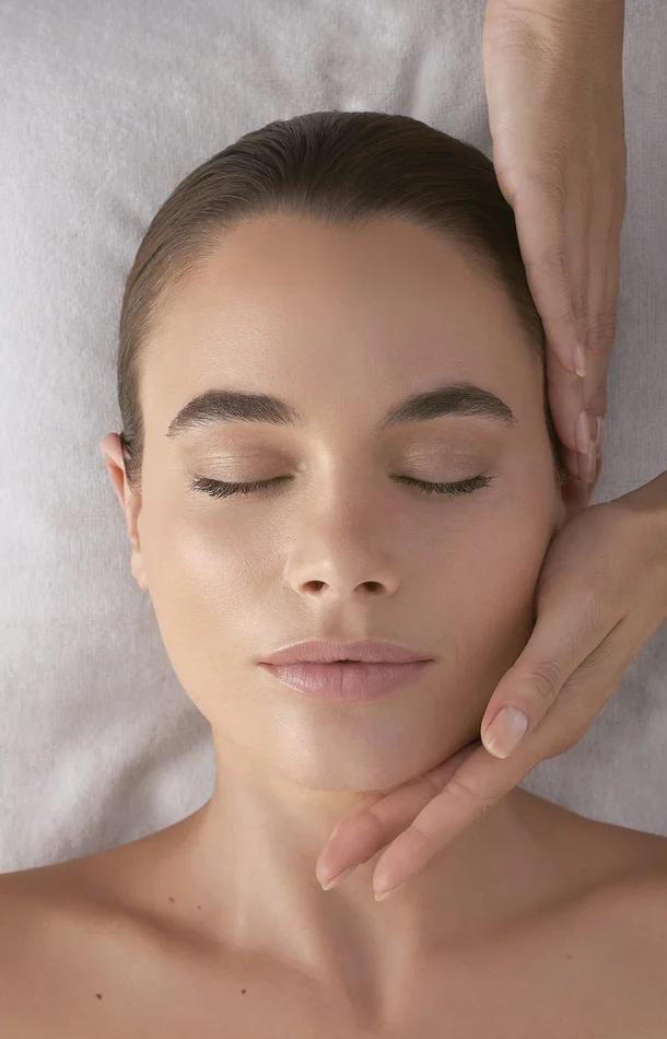 Soin visage Combleur Hyalu-Procollagène 1h – SOLO